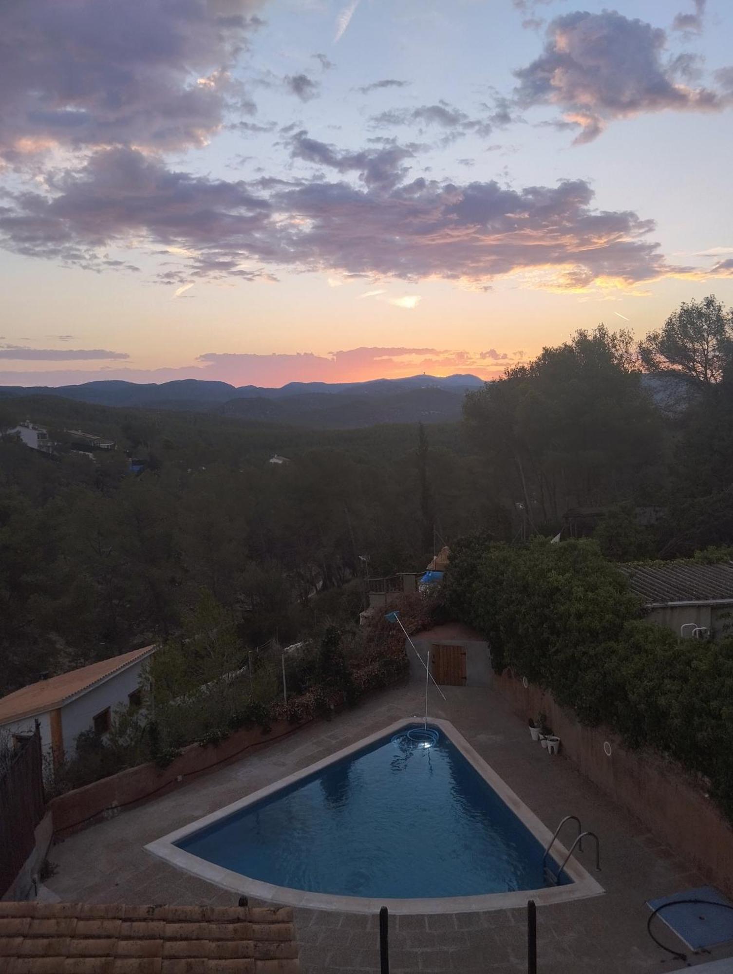סנט פר דה ריבס Amira Home Near Sitges מראה חיצוני תמונה
